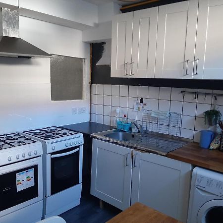 Single Bedroom With Wifi Off Bricklane 3 ลอนดอน ภายนอก รูปภาพ