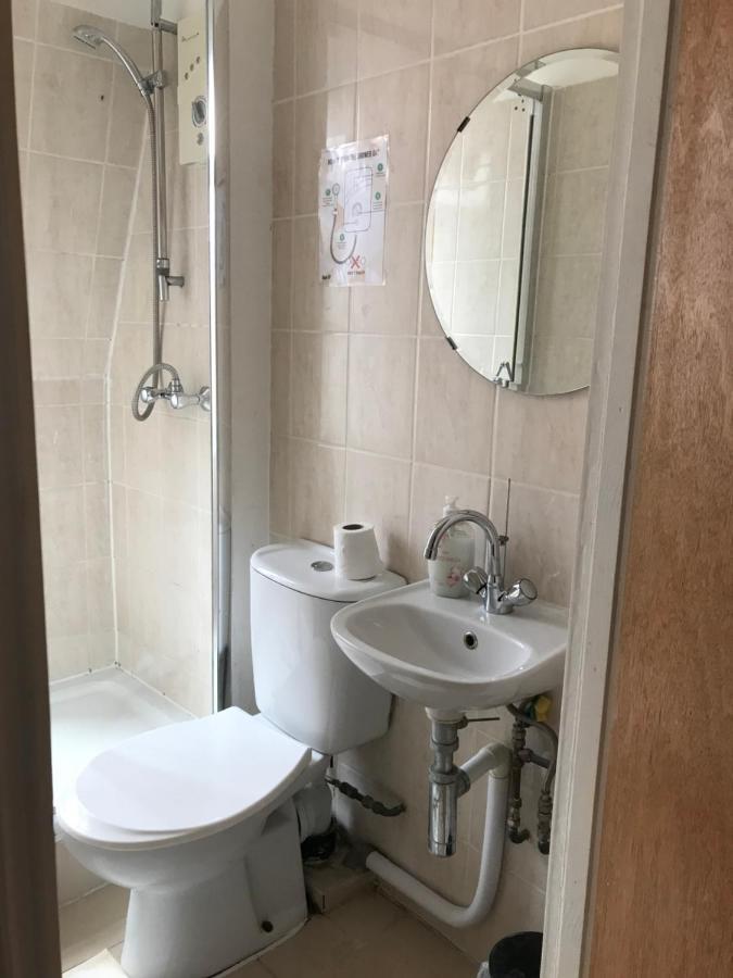 Single Bedroom With Wifi Off Bricklane 3 ลอนดอน ภายนอก รูปภาพ